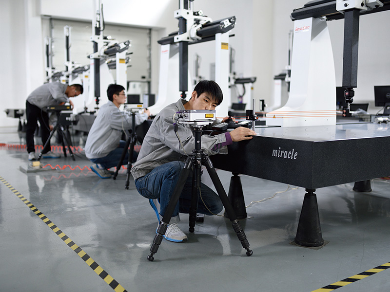 激光干涉儀校準(zhǔn)機(jī)器