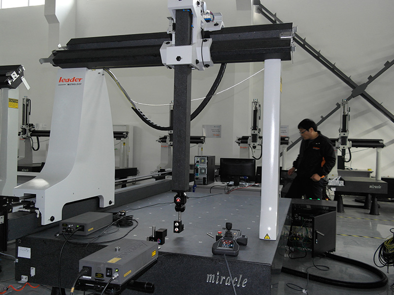 激光干涉儀校準(zhǔn)機(jī)器